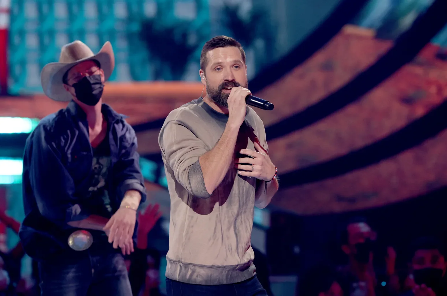 walker-hayes-ama-2021-performance-billboard-1548.jpg.webp