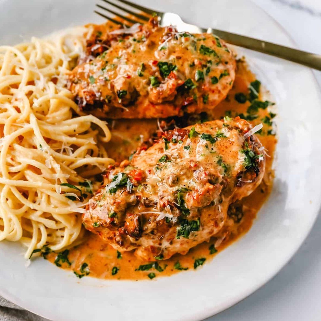 HPGSpotted: Marry Me Everything⁠
⁠
Why is Marry Me Chicken still one of the fastest growing recipe on social media?  According to Tastewise, social mentions of Marry Me Chicken have increased 315% vs. last year, on top of being the third most Googled