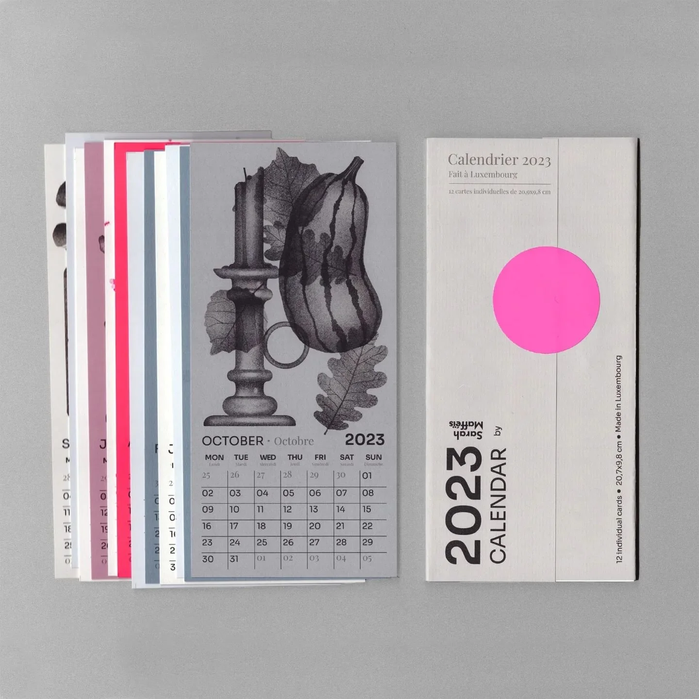 CALENDAR 2023 is here ! 💕
I am so glad to finally be able to show you this calendar that I have been working on for the past few weeks ! 
It's made of 12 individual cards printed on different colored paper. 
It's in English and French and handmad