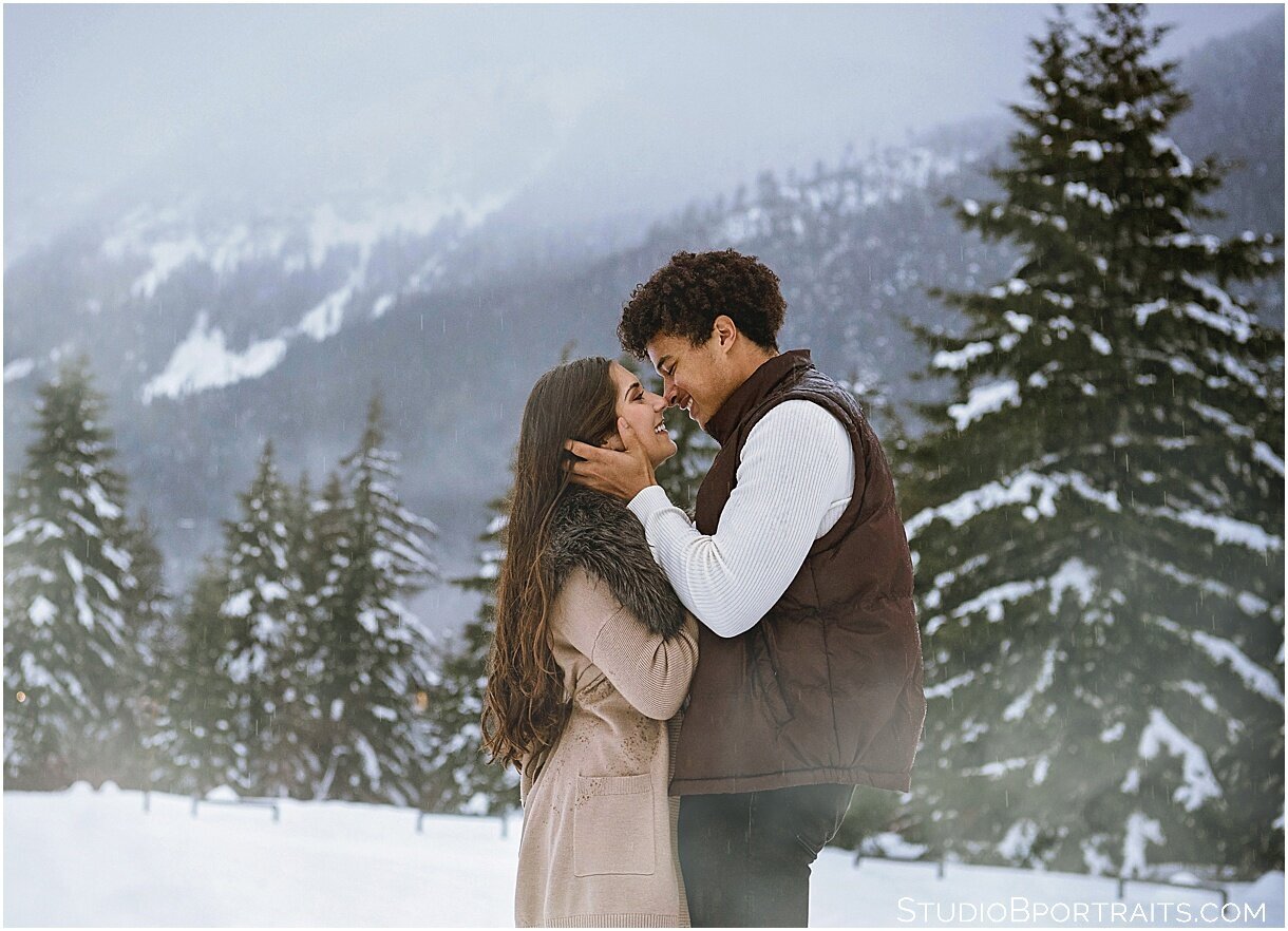 Couple Posing In Winter Wonderland Snow Stock Photo - Download Image Now -  25-29 Years, Adult, Adults Only - iStock