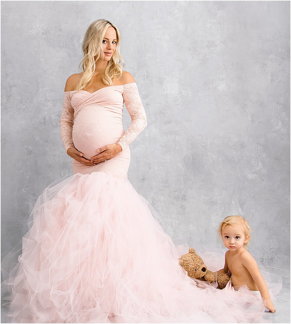 Best Styles for Maternity Photos - Portraits