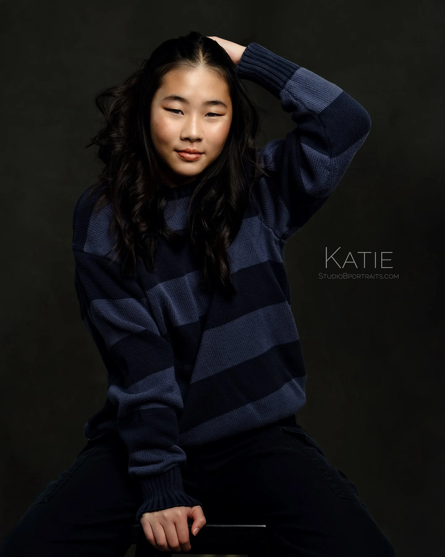 Katie | 2026 | Skyline HS
Classic + chic…we are loving the fall studio vibes that this high school senior brought to her portrait session! 
#studiobseniors #studiobportraits #studiobgirls #youonyourbestday #issaquahphotographer #sammamishpho