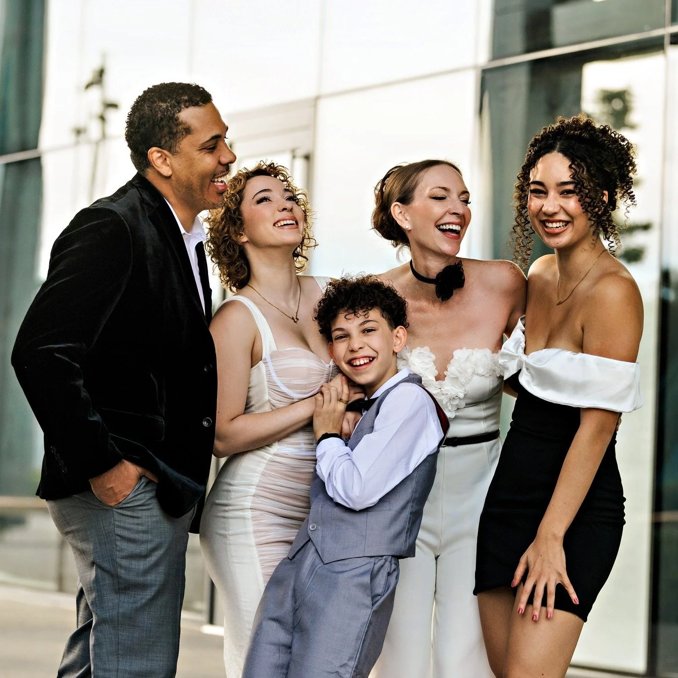 Happy Thanksgiving from our family to yours 🤍

#Thanksgiving #studioBFamilies #sammamishphotographer #youonyourbestday #bellevuephotographer #seattlephotographer #luxury #family