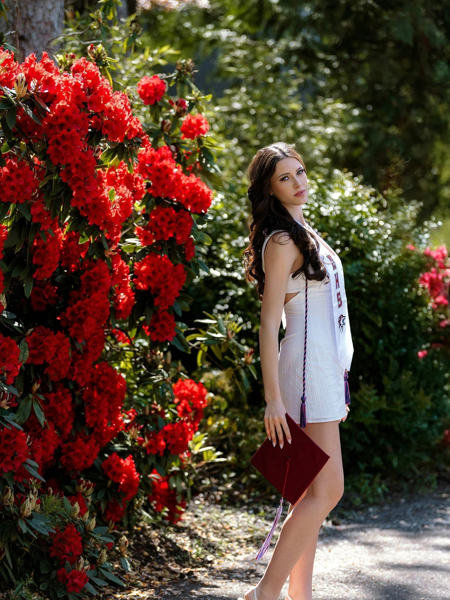 Diploma pending&hellip; confidence already delivered. 🤍

Cap + Gown Experiences are officially open - book online now.

#studiobseniors #capandgown #issaquahphotographer #bellevuephotographer #seniorpictures