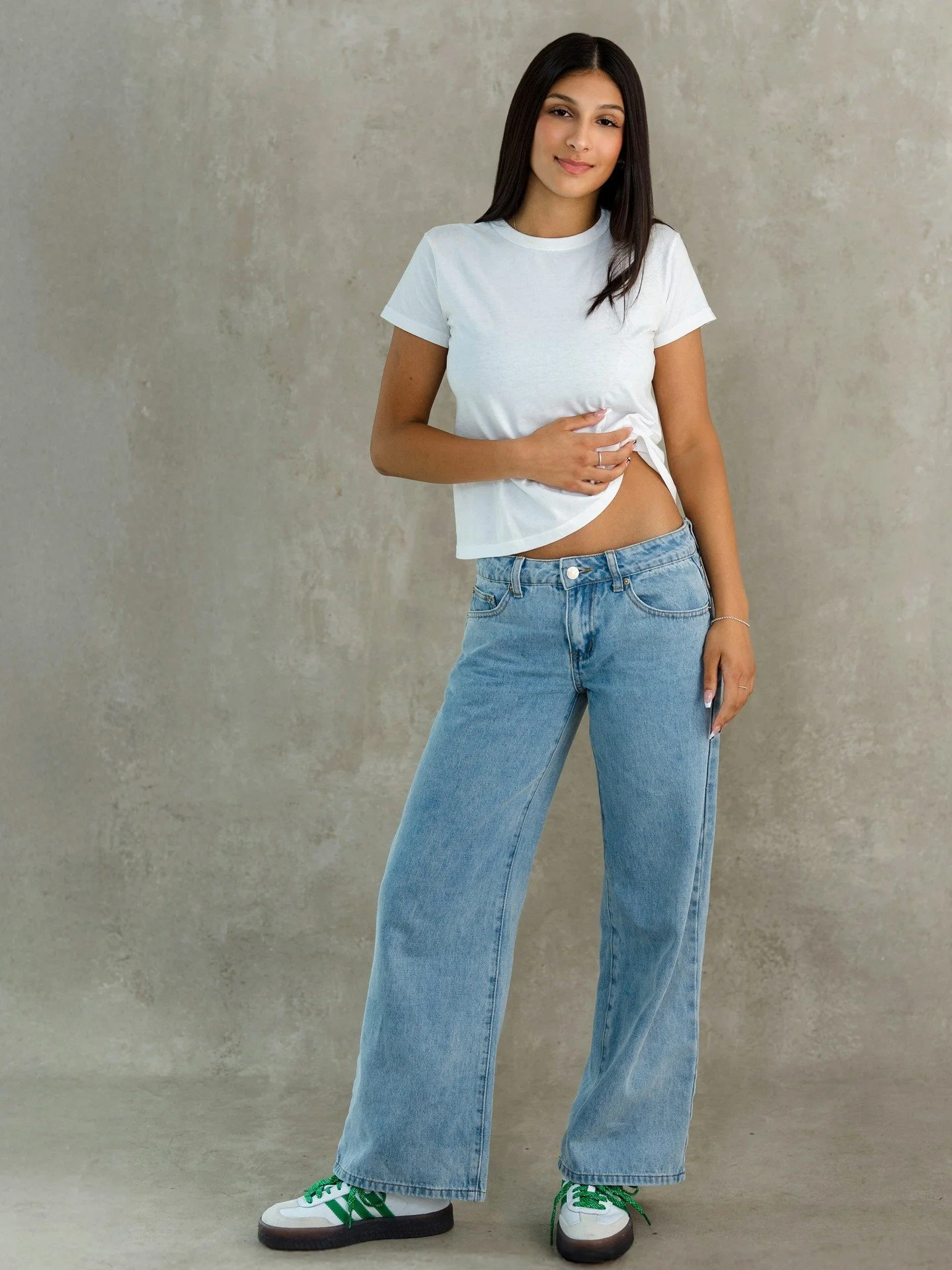 A modern take on a classic white tee + denim 🤍 

#studiobportraits #studiobseniors #issaquahphotographer #bellevuephotographer #seniorpictures