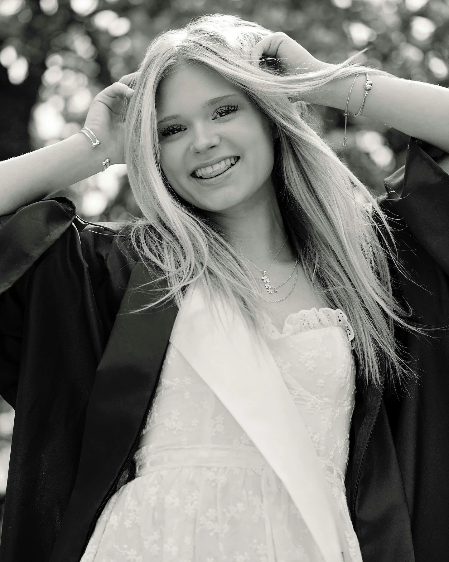 There is just something magical about Cap + Gown Experiences. Truly one of the most fun milestones to document for our team...we love getting see how far you've come and cheer you on into your next chapter!

Kaitlin | 2026 | Eastlake HS

#studiobgirl