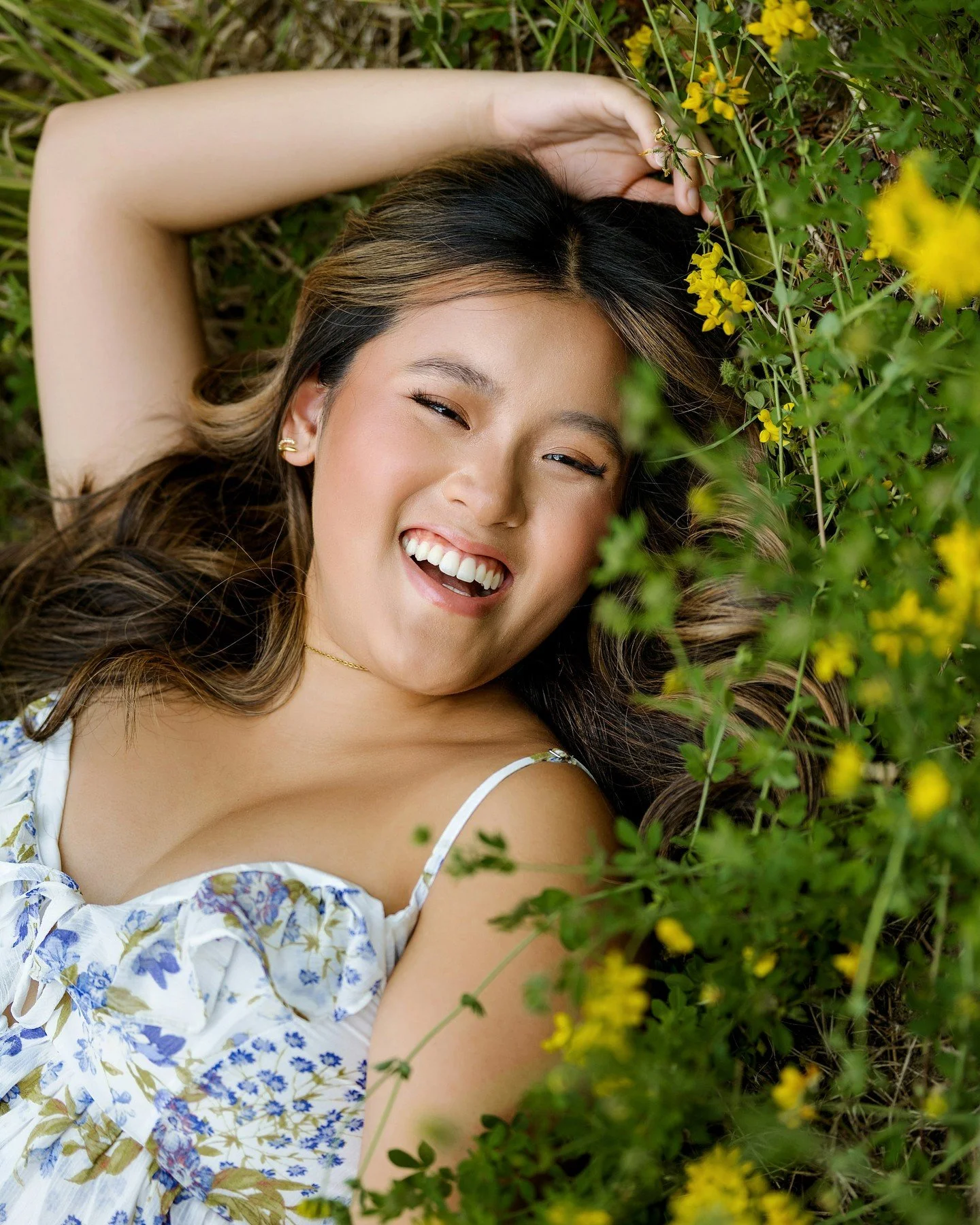 'Tis the season for pretty blooms and Summer Senior Pictures ✨

#studiobseniors #seniorpictures #issaquahphotographer #seattlephotographer #bellevuephotographer