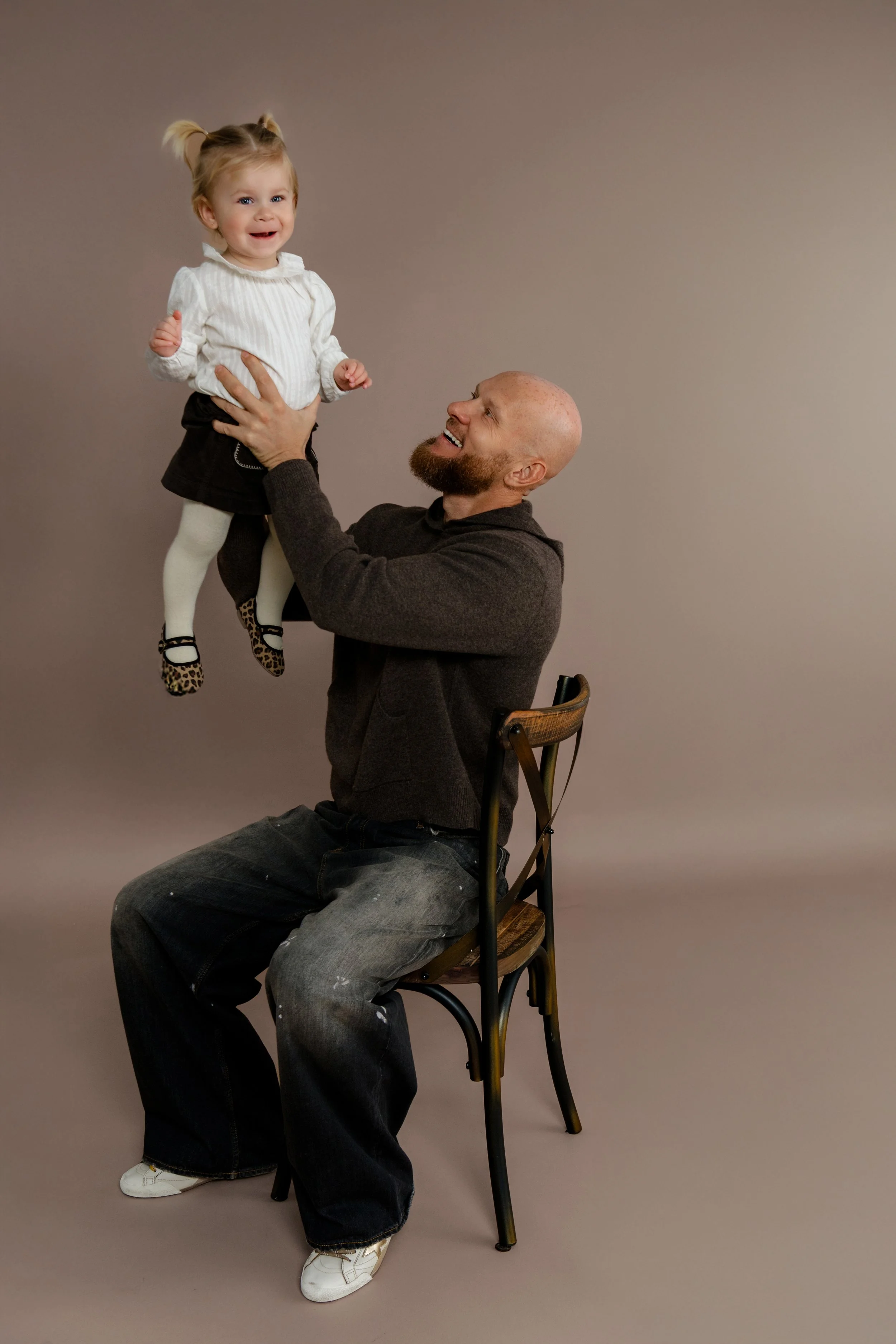 Studio B Portraits_best editorial multigenerational family photoshoot bellevue