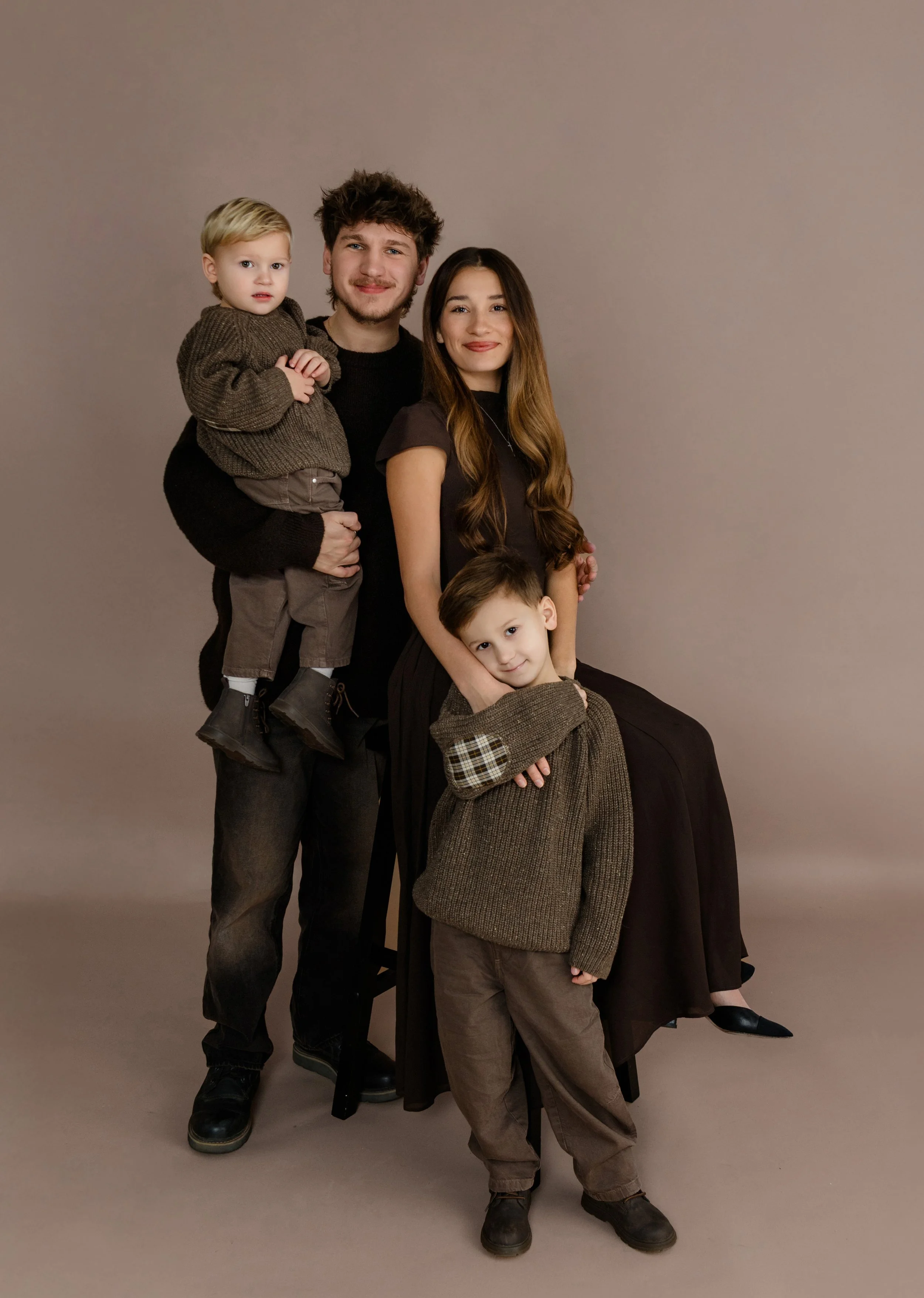 Studio B Portraits_best editorial multigenerational family photoshoot medina