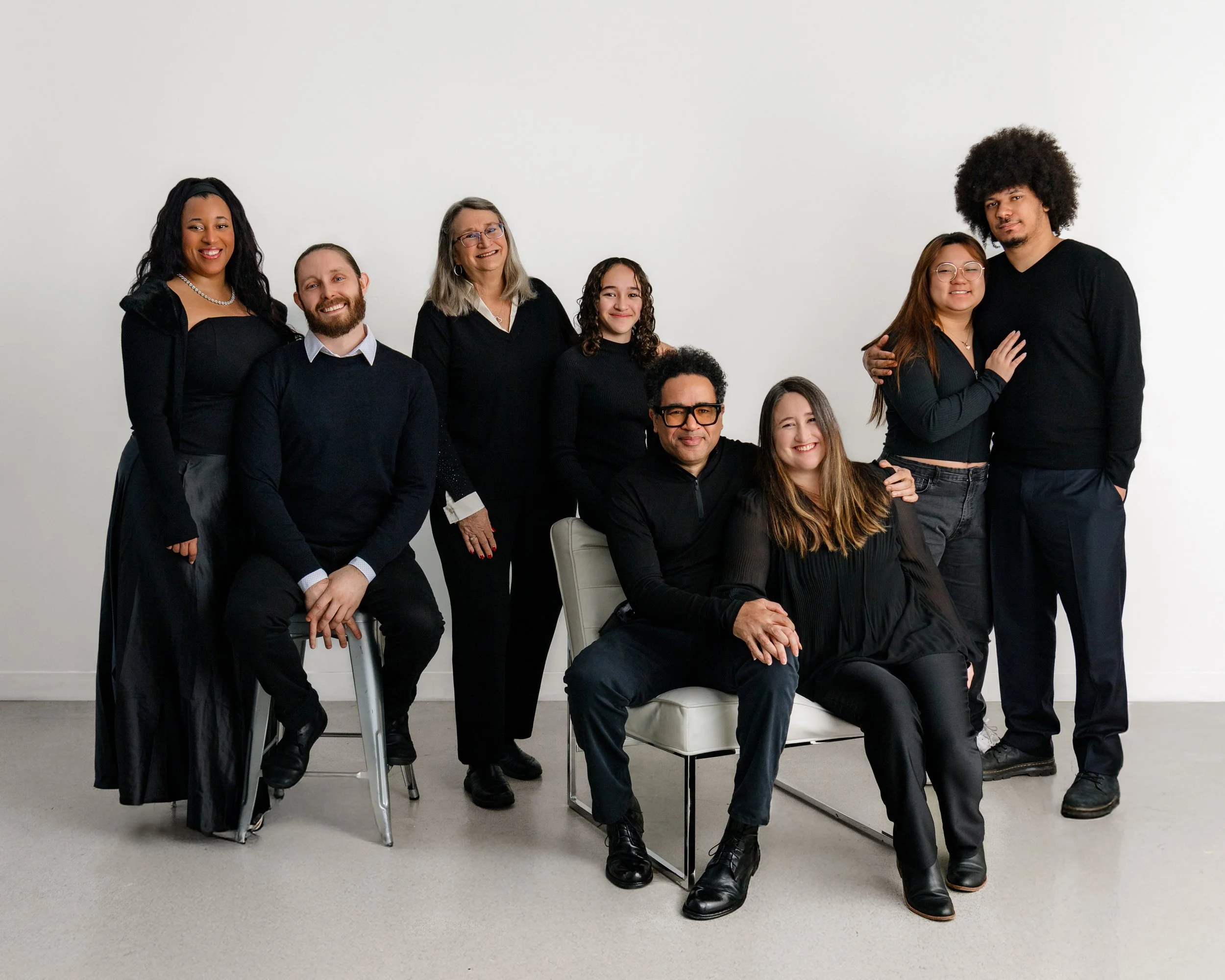 Can You Photograph Large and Multigenerational Families?