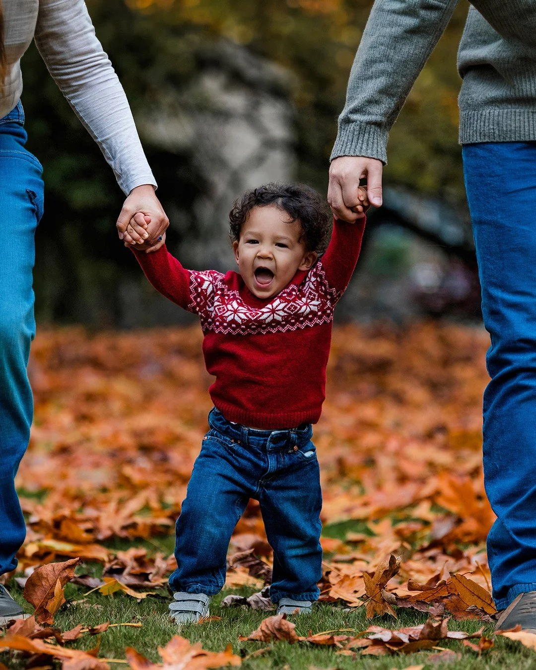 A little peak-fall magic with the Walters family 🧡🍁

While the vibrant leaves don't stay on the trees for long, these effortless, connection-filled moments last forever. We&rsquo;re holding onto every bit of golden light and crisp air before winter