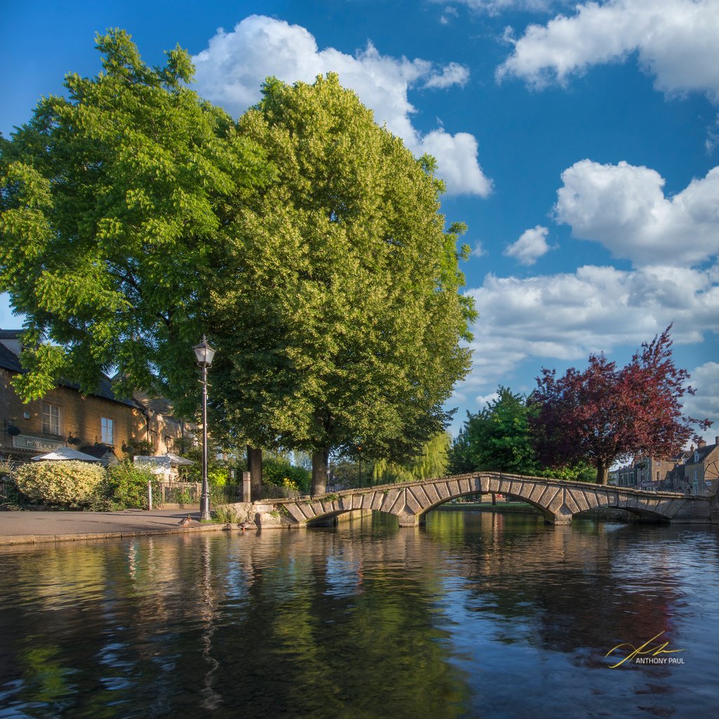#walks #wellbeing #bourtononthewater #cotswolds #cotswoldsphotography #learnphotography #mindfulliving #walkandtalk #photographyskills