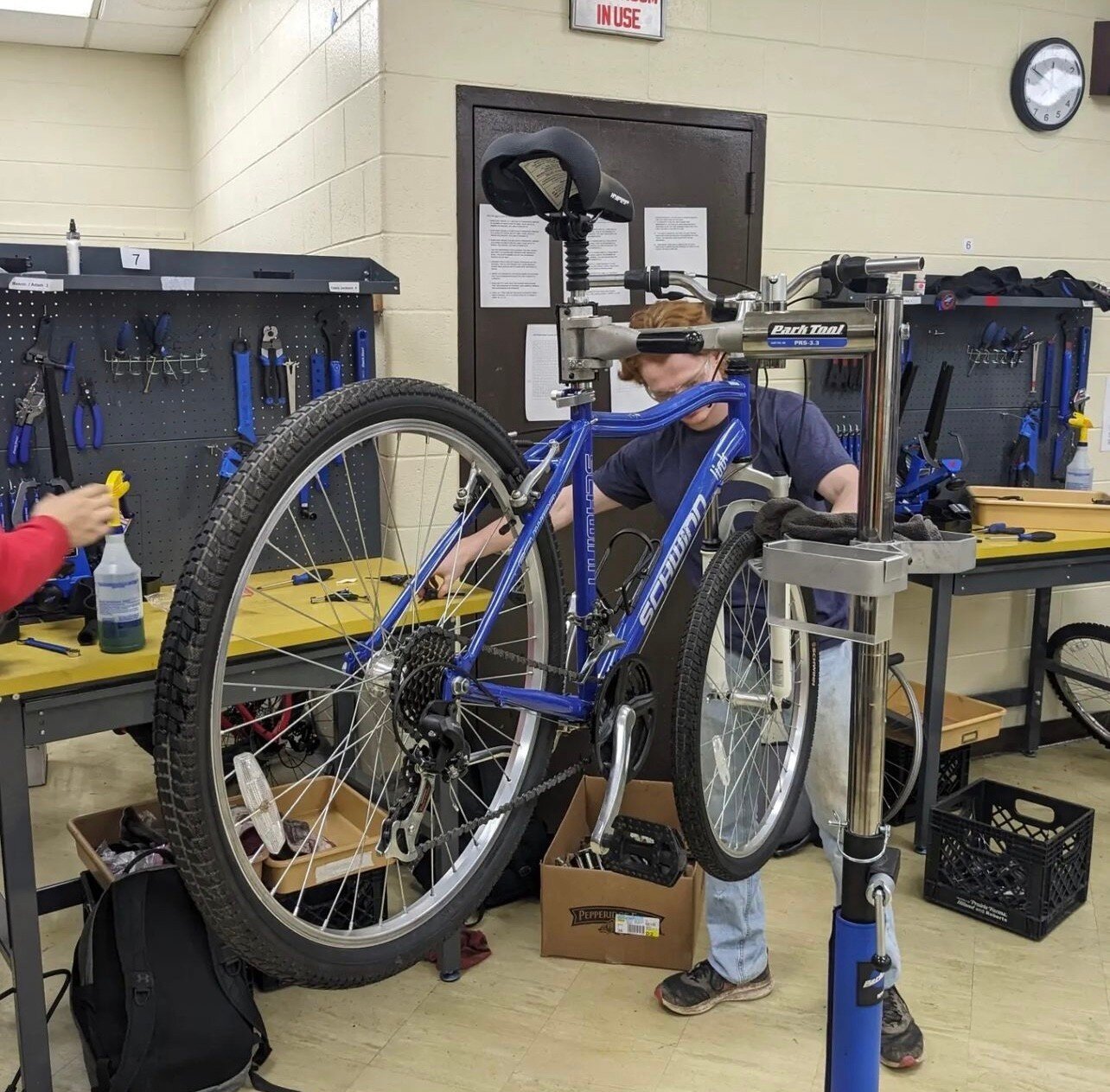 Our Project Bike Tech students are reaching the end of the school year! 

Each student will finish the year with a wealth of knowledge that will last them a lifetime. We could not be more proud of our PBT students! 

photo: @khs_projectbiketech