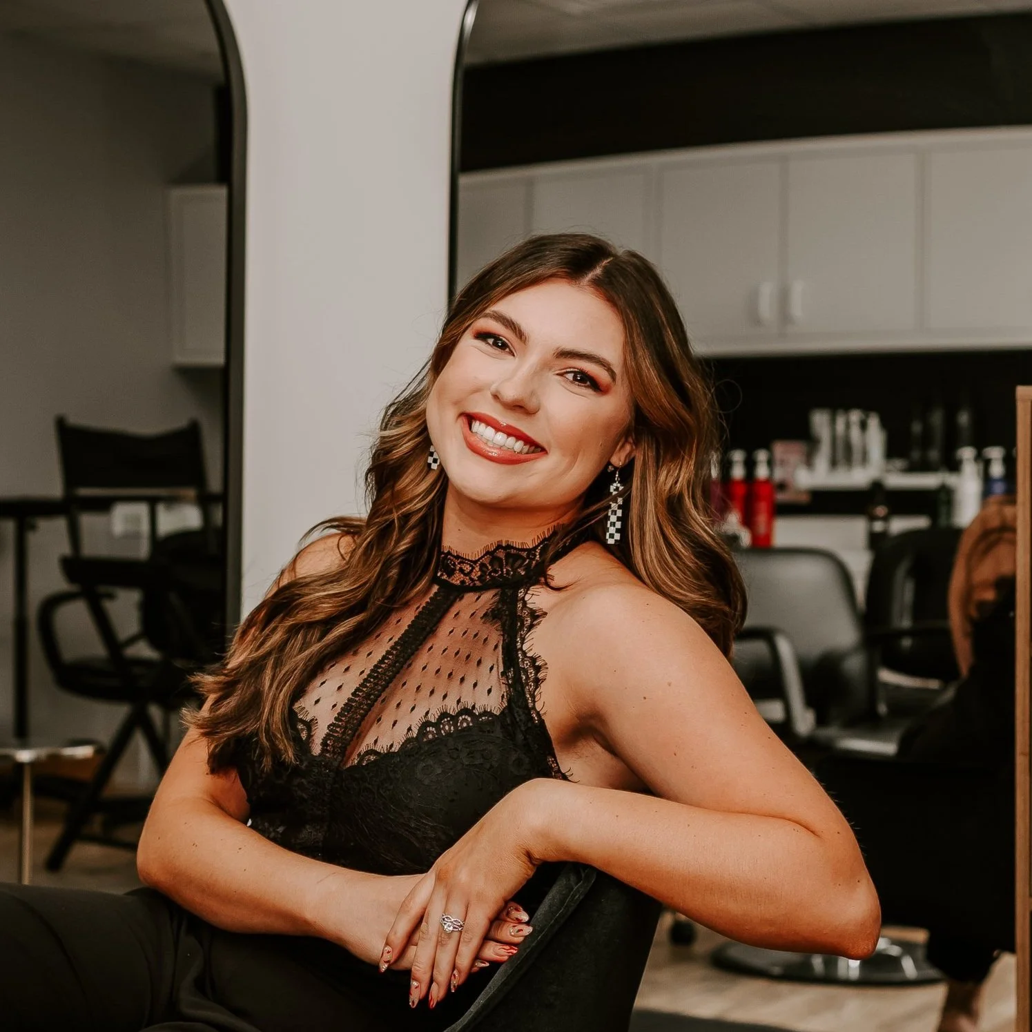 Headliners Salon in Mt. Pleasant, MI