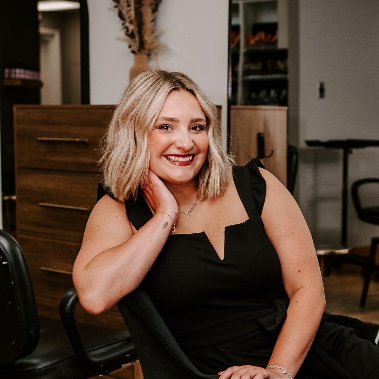 Headliners Salon in Mt. Pleasant, MI