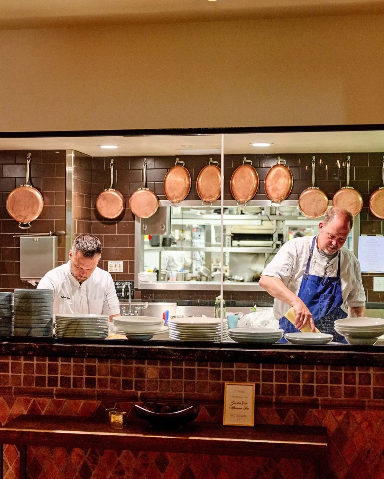 Scenes from the kitchen. 

📸 @briansamuelsphotography