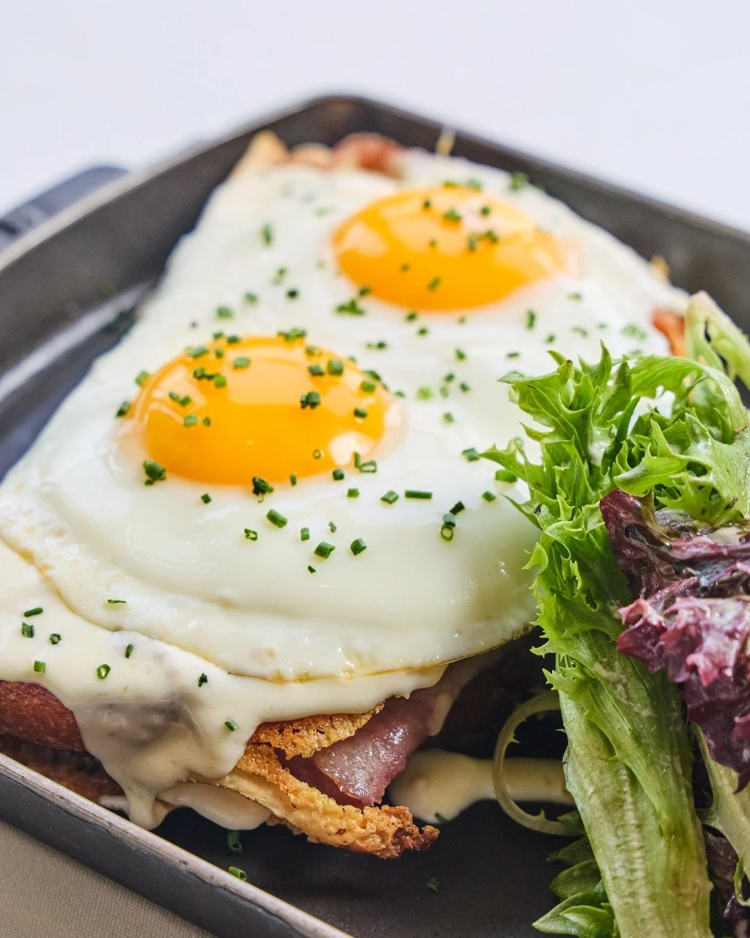 The weekend is calling. Join us for brunch this Saturday and Sunday, served 11am - 2:30pm. Think Chef Robert&rsquo;s brunch favorites (like the Croque Madame, pictured), Public Garden views, and bright, bubbly cocktails.

📸 @briansamuelsphotography