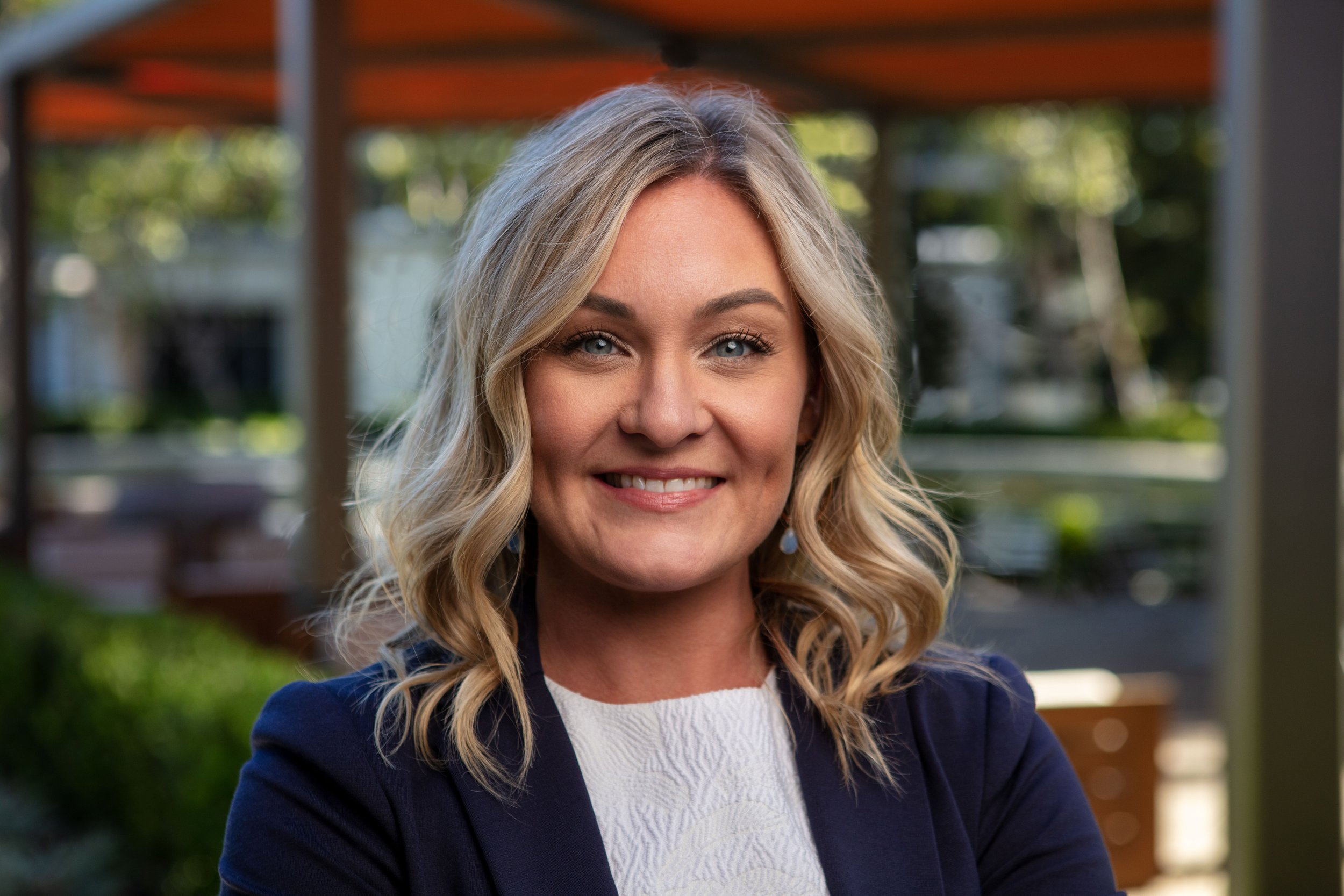 WealthCreativeTomrenExteriorHeadshots-14.jpg