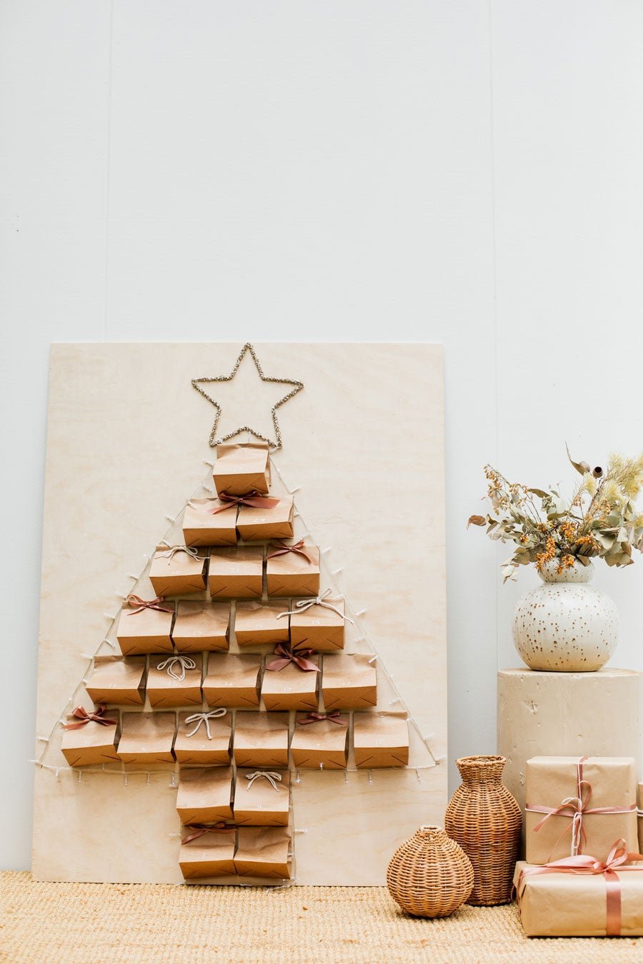 Smor-Kitchen-Kids-DIY-Christmas-Tree-Advent-Calendar-3.jpeg
