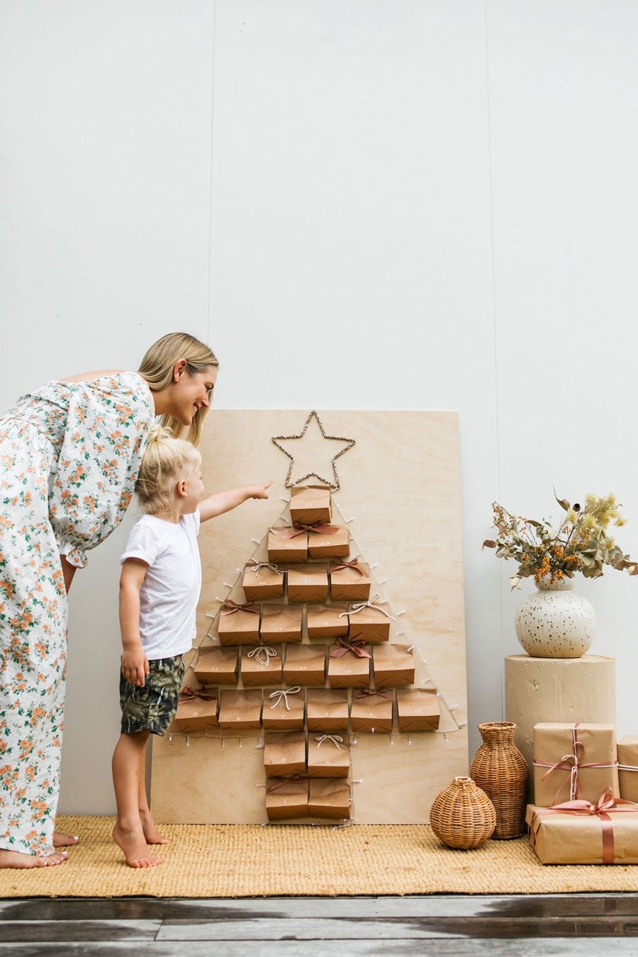 Smor-Kitchen-Kids-DIY-Christmas-Tree-Advent-Calendar-6.jpeg