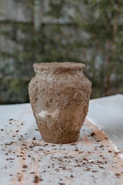 DIY-Stone-Vase-Using-Concrete-_3-of-6_600x600.jpeg