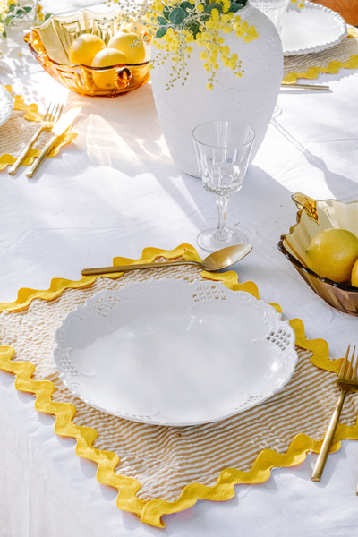 1DIY-Wavy-Placemats-by-Jaharn-Quinn-Smor-Kitchen-_3-of-29_600x600.png