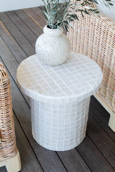 1DIY-Tiled-Side-Table_Jaharn-Quinn-Smor-Kitchen-_5-of-11_600x600.jpeg