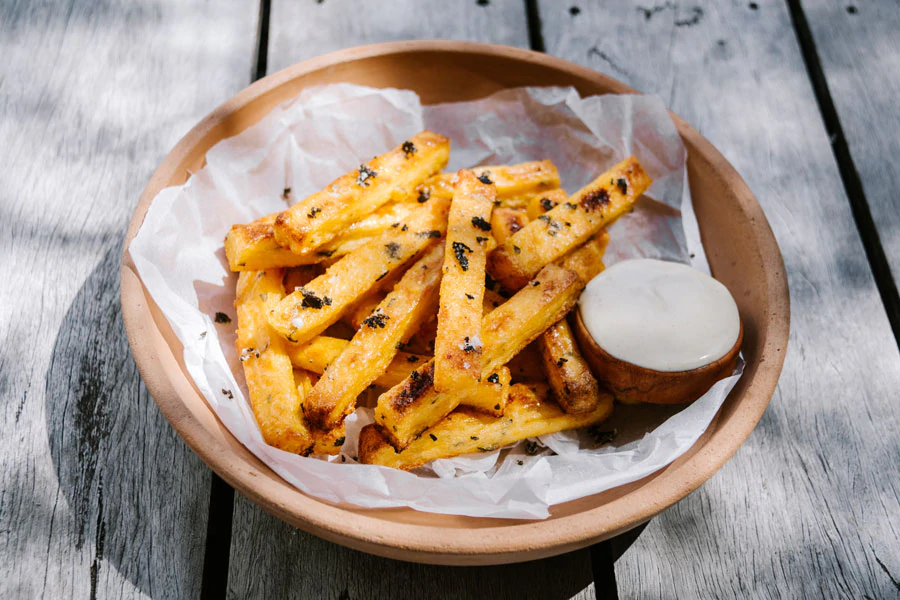 Smor-Kitchen-Herb-and-Parmesan-Polenta-Chips-with-Crispy-Sage-Leaf-Salt-Recipe-_11-of-12_fb8b01f5-2958-451d-9eb3-dfc86da5a636 copy.png