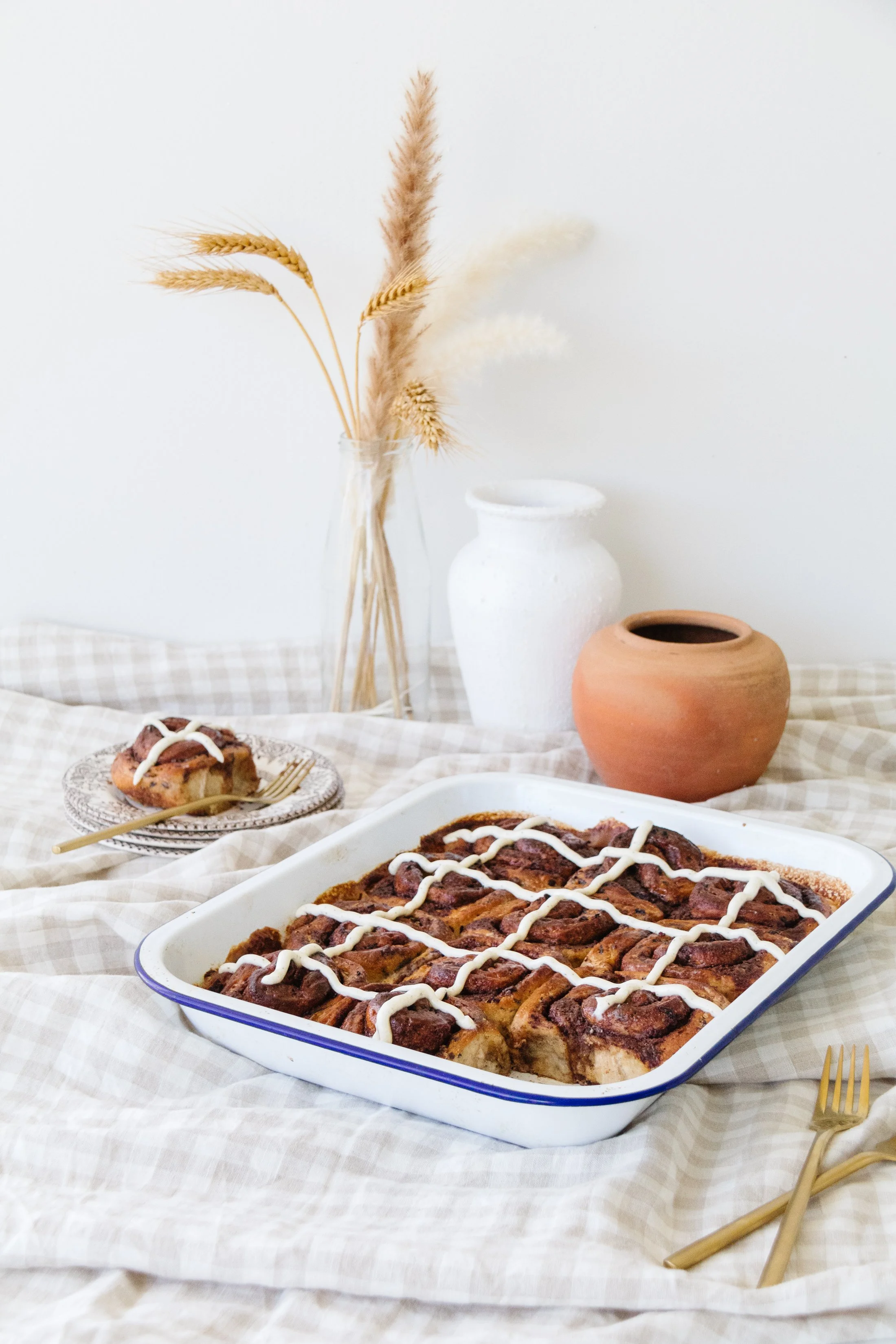 Hot Cross Cinnamon Rolls With Lemon Myrtle Cream Cheese Icing — Smor Home