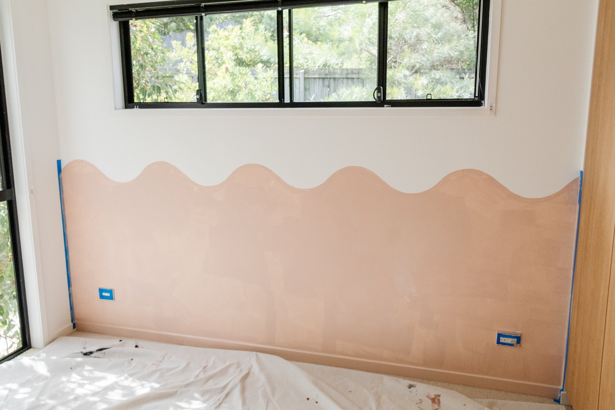 DIY Wavy Painted Wall_Smor Home_Jaharn Quinn (8 of 33).jpg
