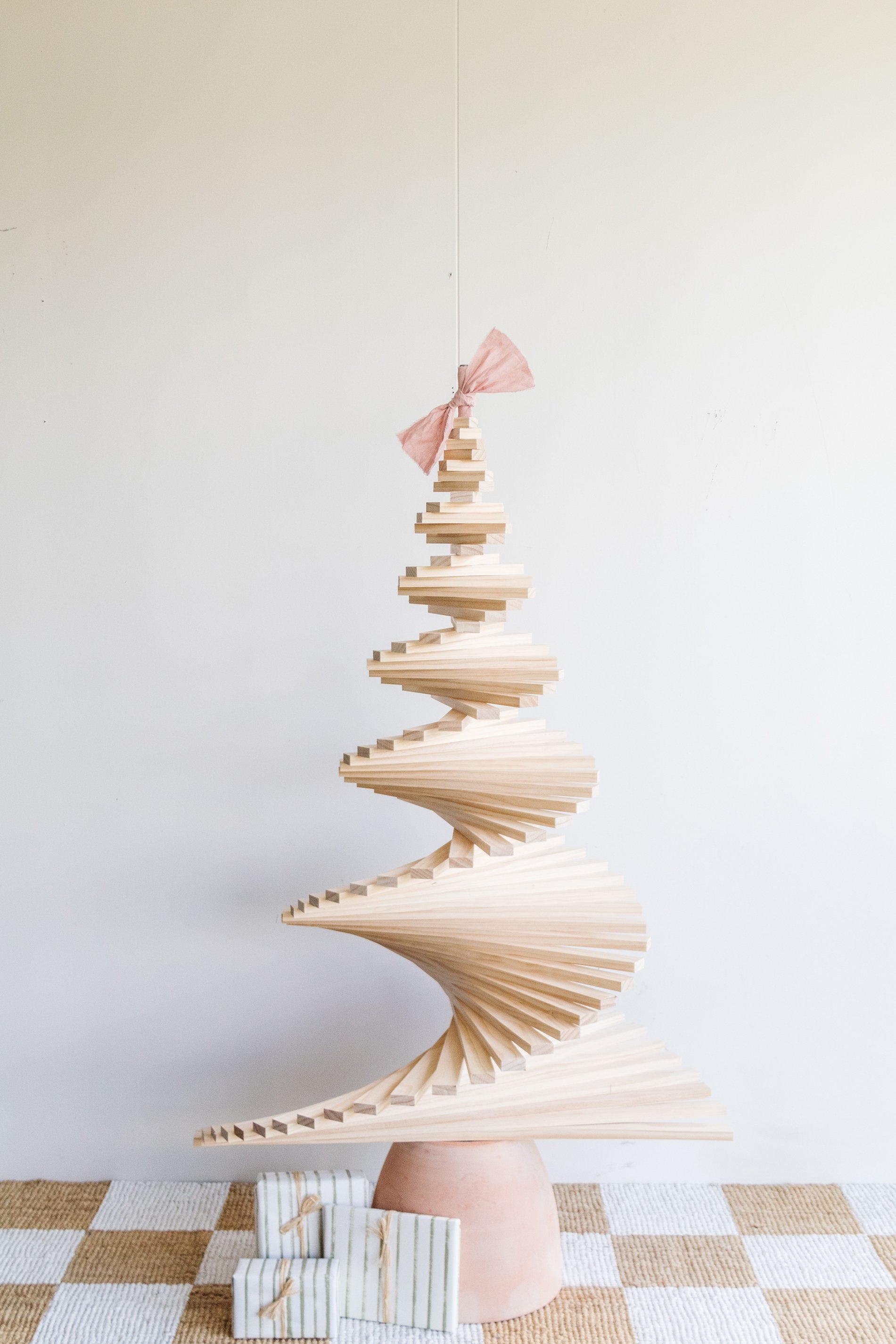 DIY-Wooden-Christmas-tree-Smor-Home-(5-of-15).jpg