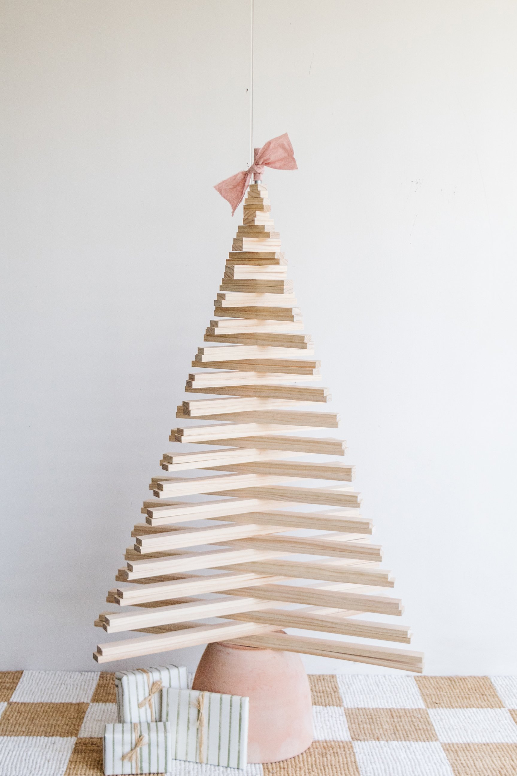 DIY-Wooden-Christmas-tree-Smor-Home-(9-of-15).jpg