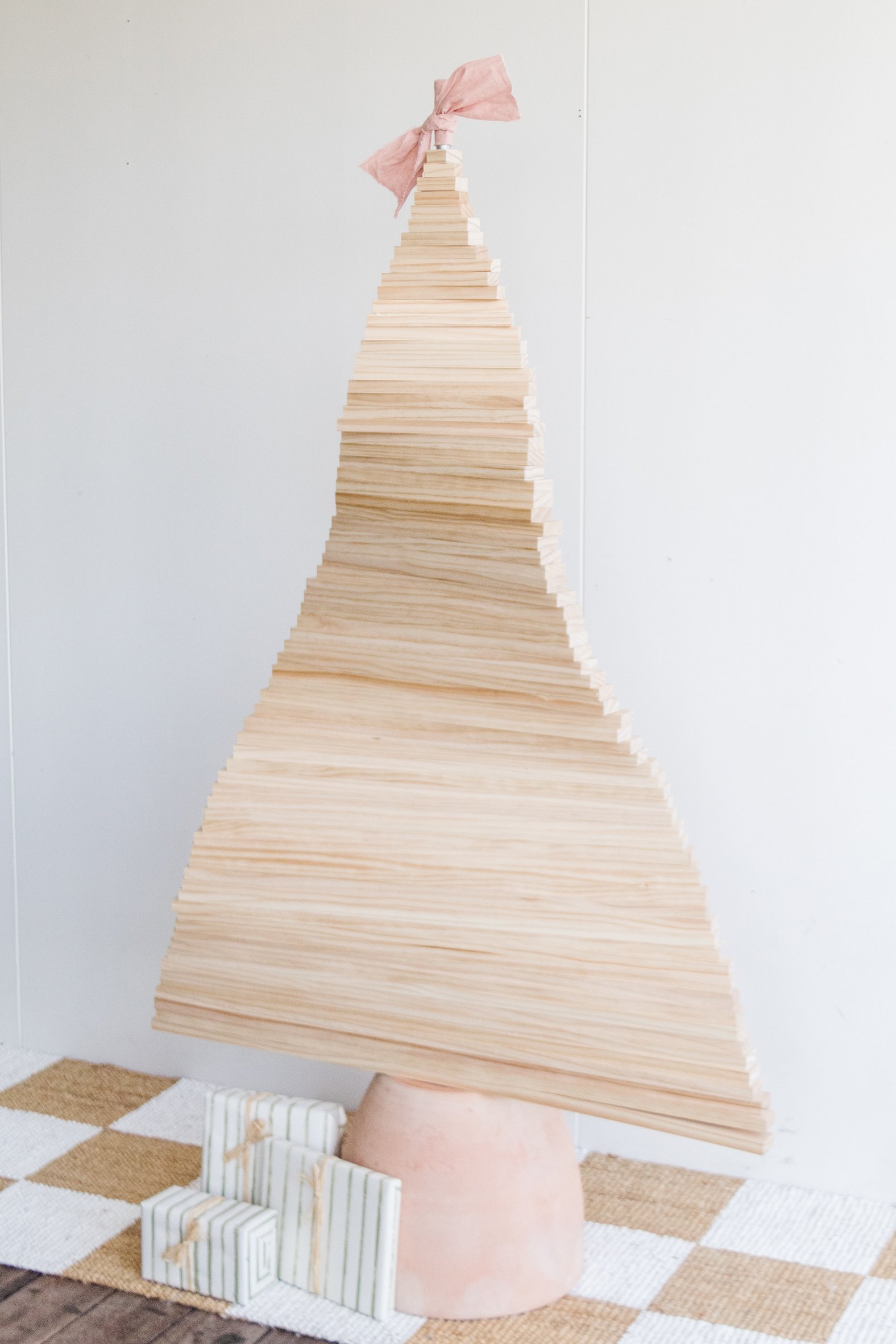 DIY-Wooden-Christmas-tree-Smor-Home-(12-of-15).jpg