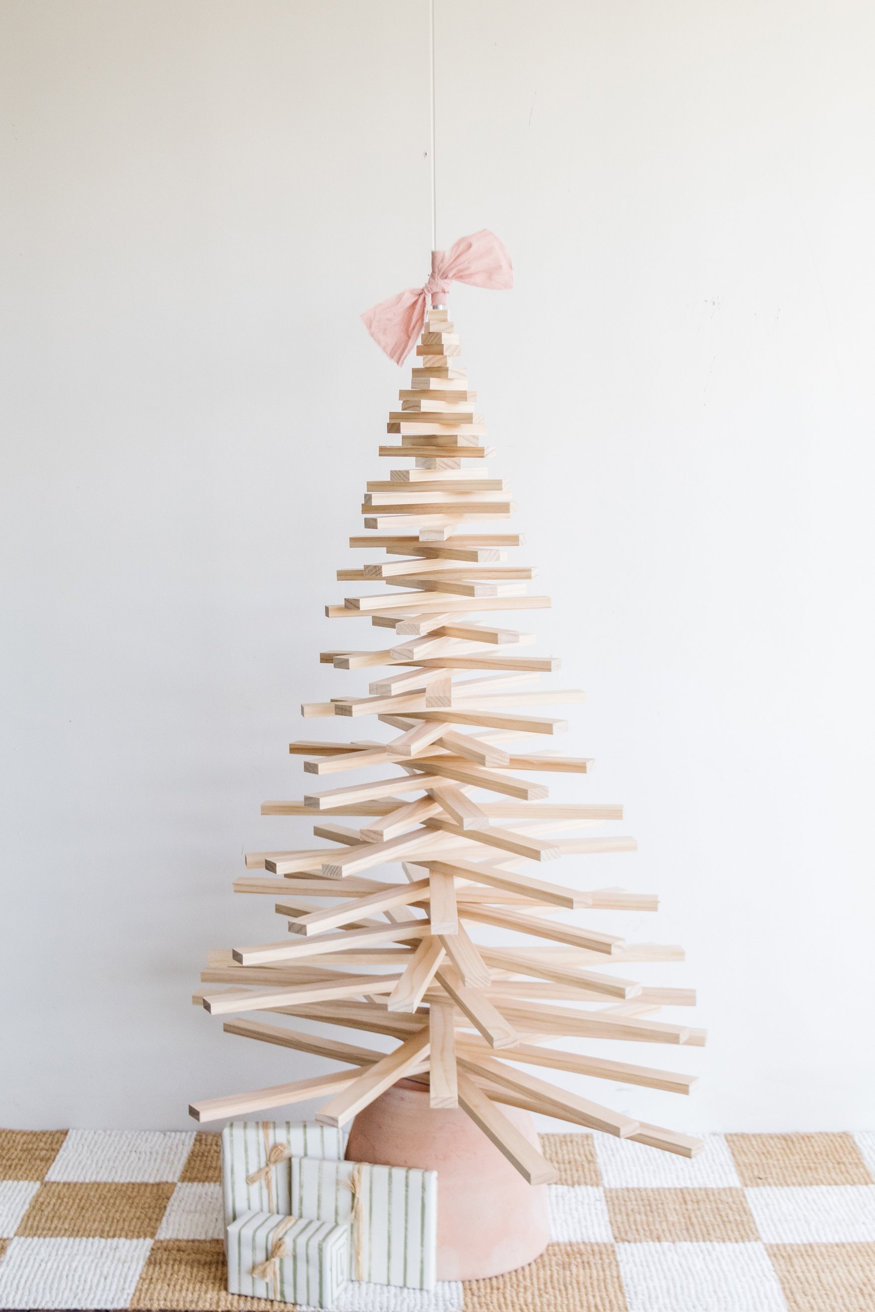 DIY-Wooden-Christmas-tree-Smor-Home-(14-of-15).jpg