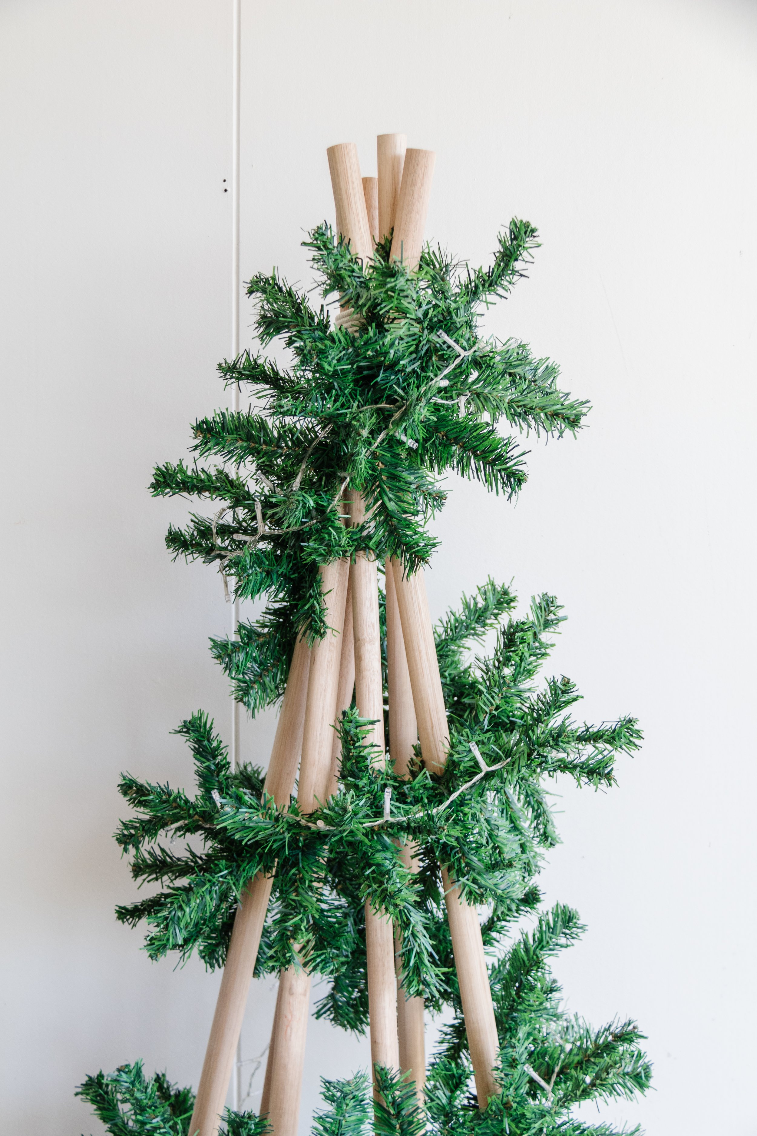 DIY Dowel Christmas Tree_Smor Home (16 of 35).jpg