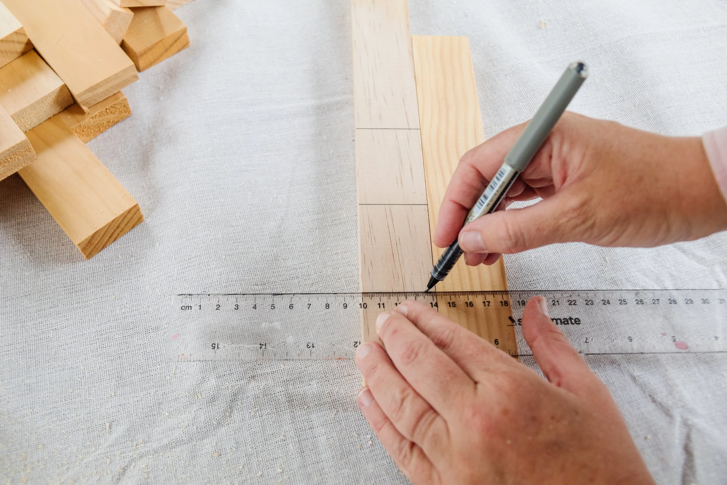 How I Made My Own Dentil Moulding — Smor Home