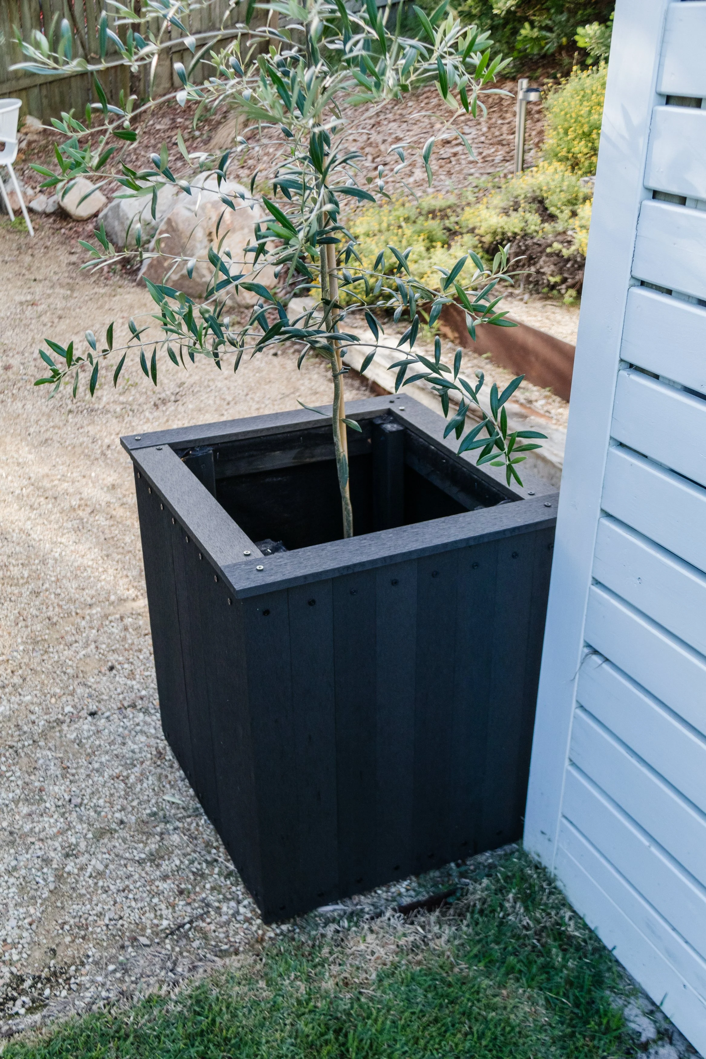 How To Build Planter Boxes with Ekodeck! — Smor Home