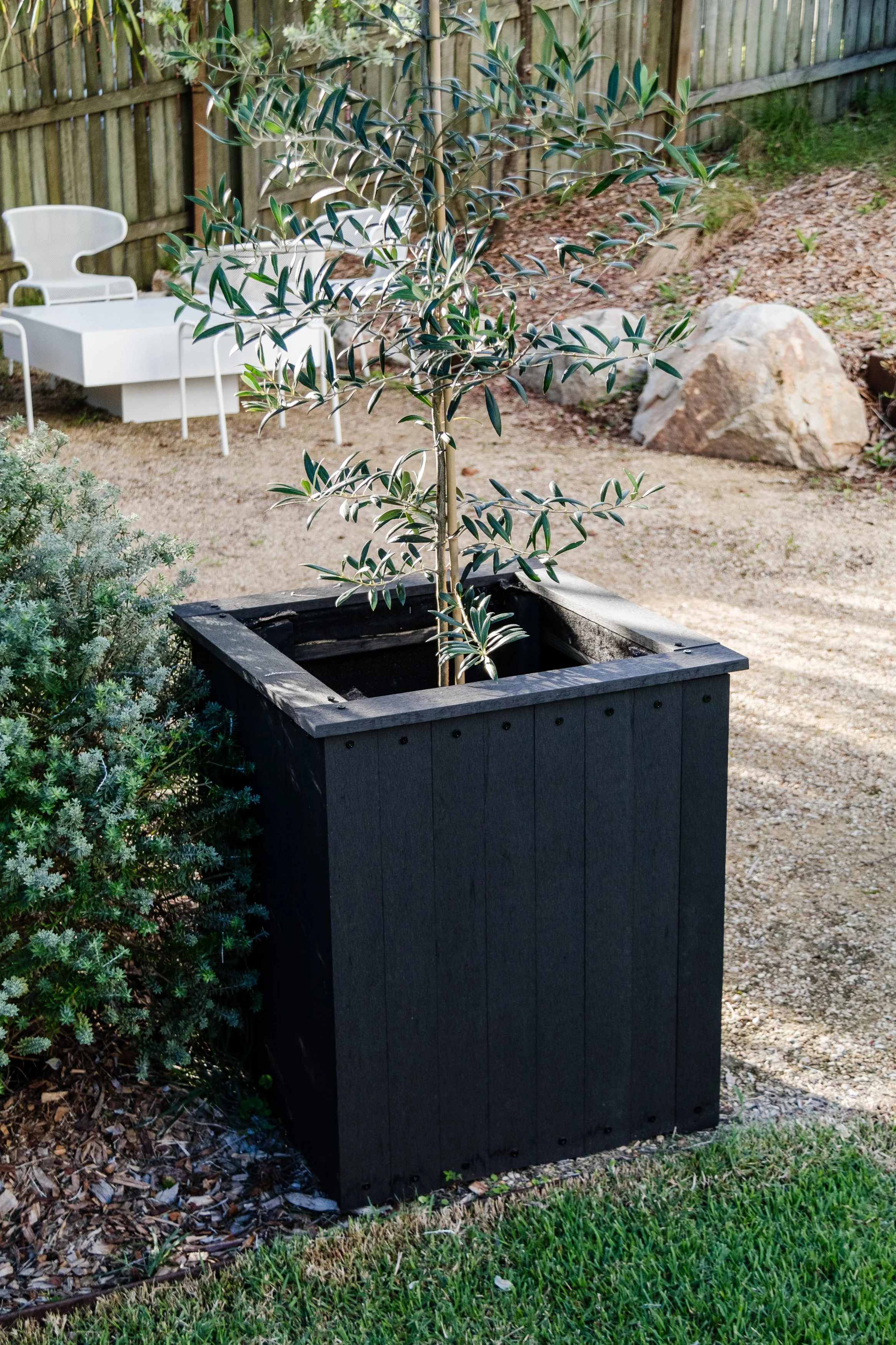 How To Build Planter Boxes with Ekodeck! — Smor Home