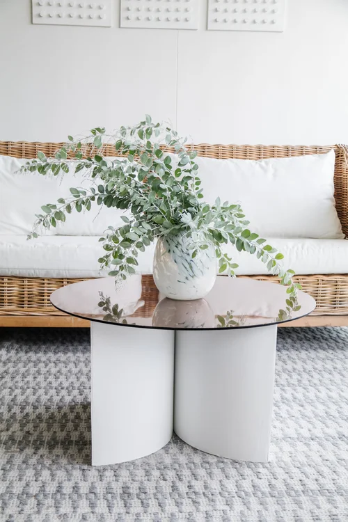 How to Upcycle a Glass Living Room Table: Stunning DIY Ideas