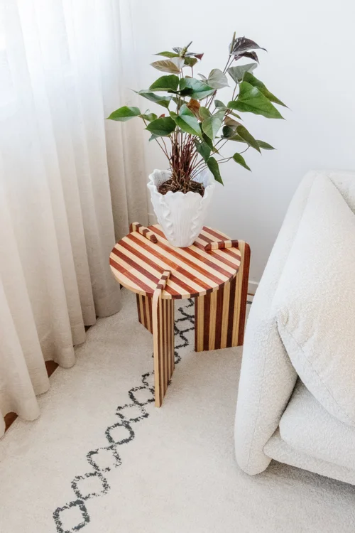 How to Stain a Coffee Table And End Table: Easy Step-by-Step Guide