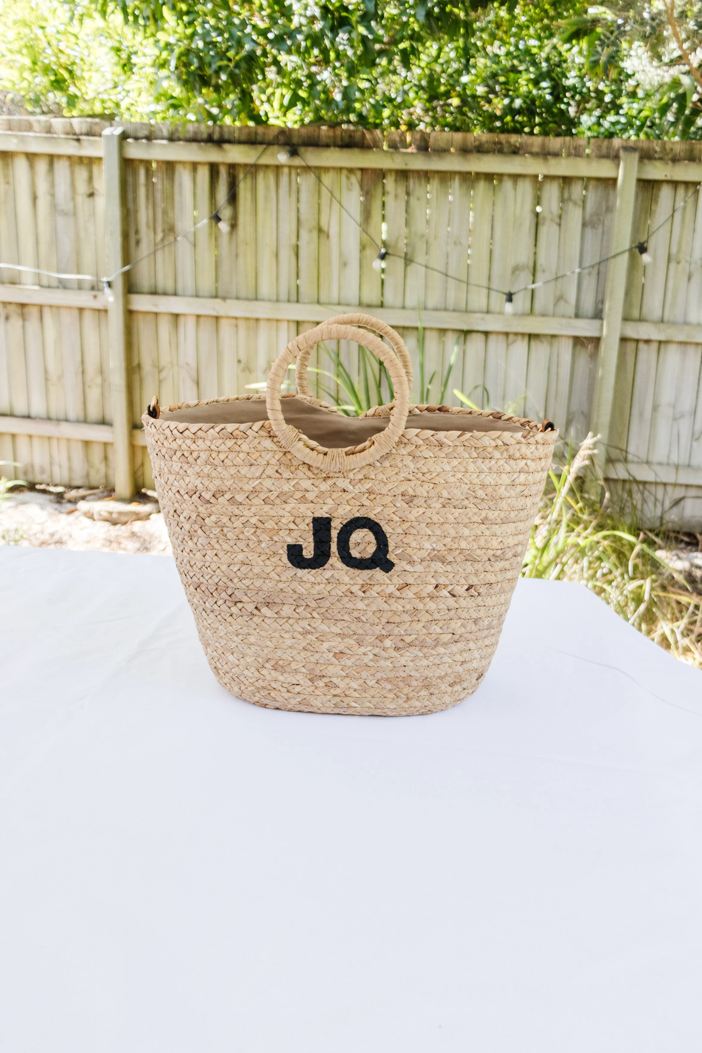 How To Make a DIY Personalised Monogram Bow Tie Bag — Smor Home