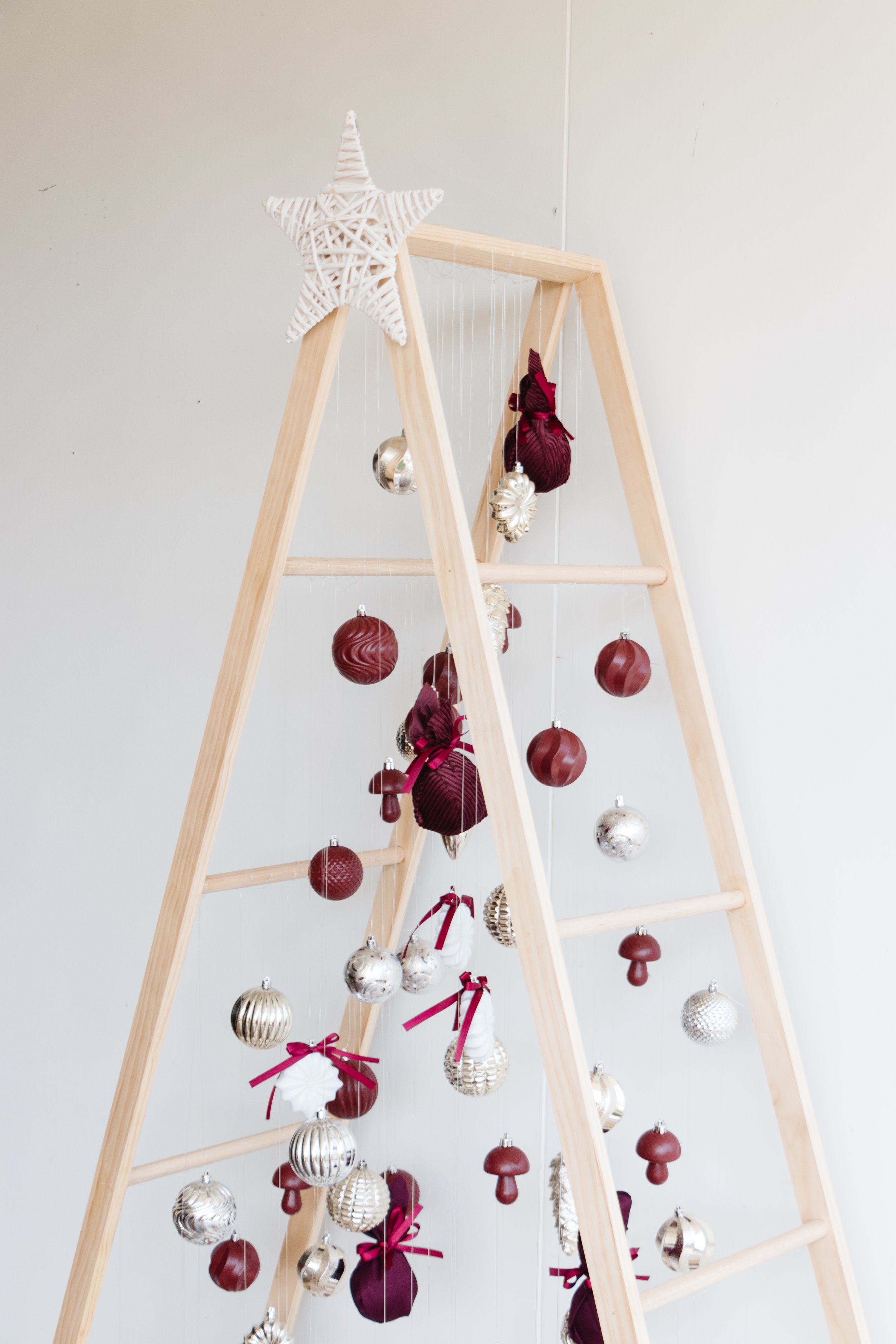 Making A DIY Ladder Christmas Tree — Smor Home