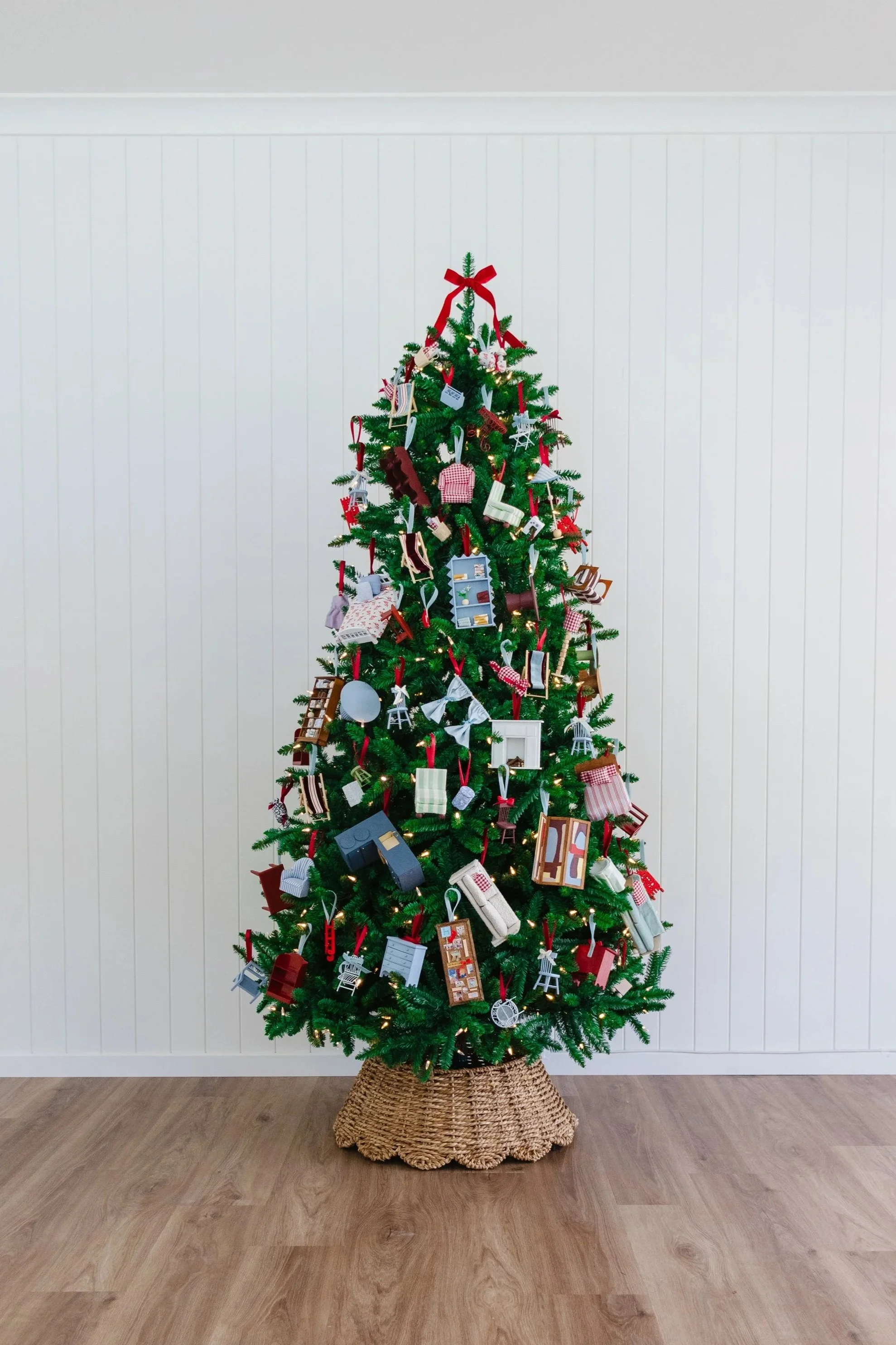 Dollhouse+Ornament+Christmas+Tree+%282+of+7%29.jpg