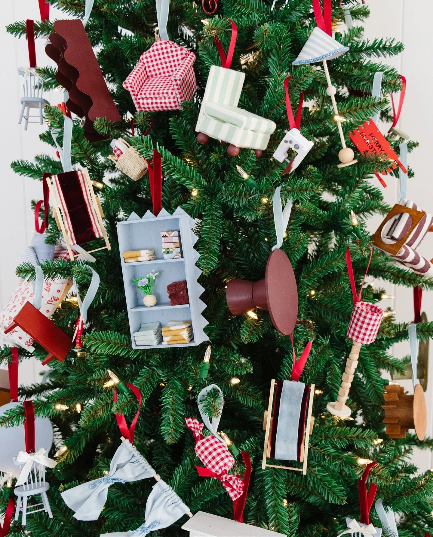 Miniature Dollhouse Ornaments ✨ Can you find the sewing machine and the Plant Pot Table that features in my book Dream Home DIY? 👀 I&rsquo;ve been waiting all year to transform my cherished dollhouse miniatures into festive Christmas ornaments and g