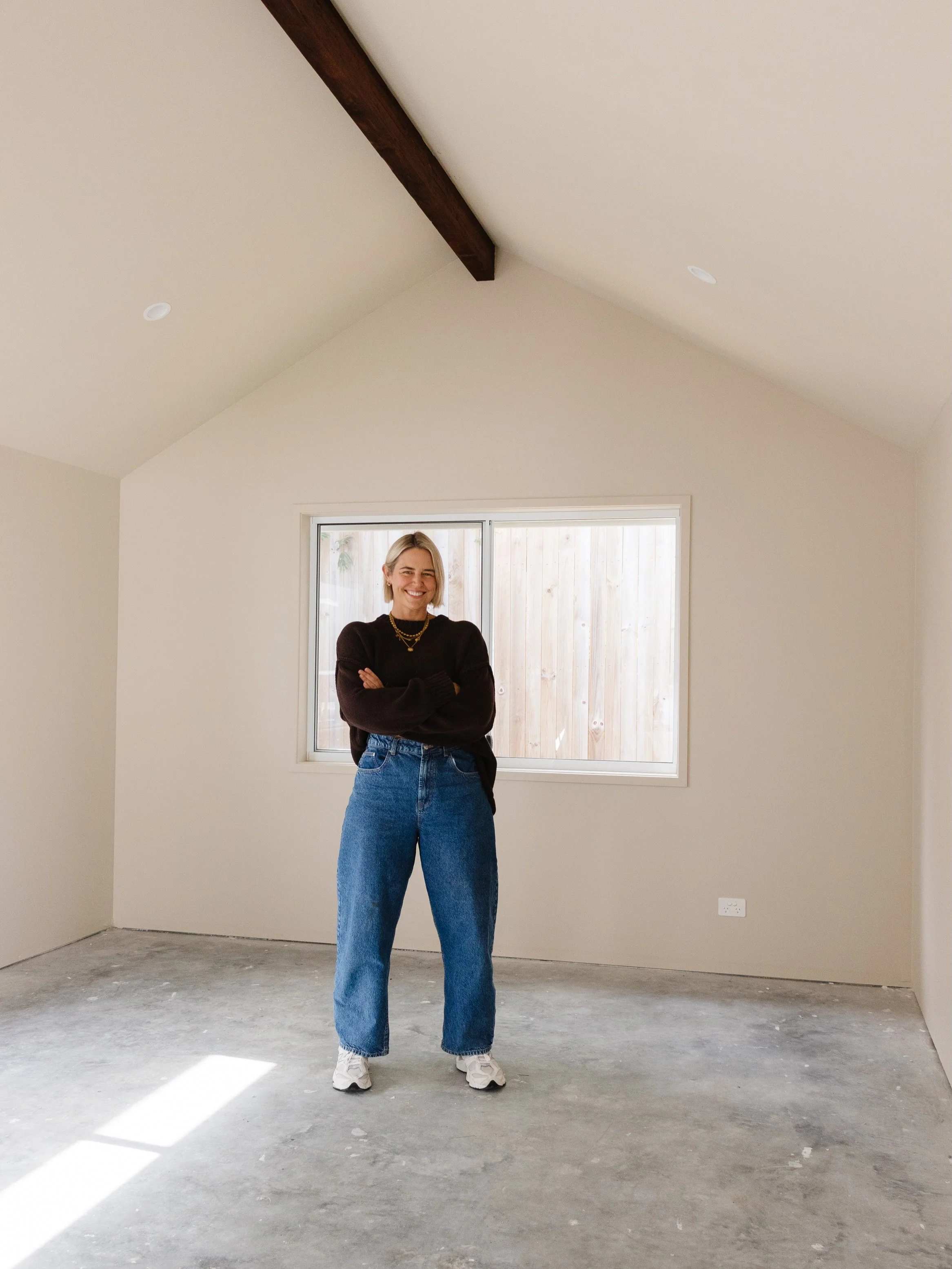 BUILDING MY DREAM STUDIO! 🎨🖌️🪣🪜I can&rsquo;t believe there is colour inside my studio! I feel like I have been dreaming about this moment for years and it&rsquo;s finally here. Paint is one of the few design choices that can completely change how