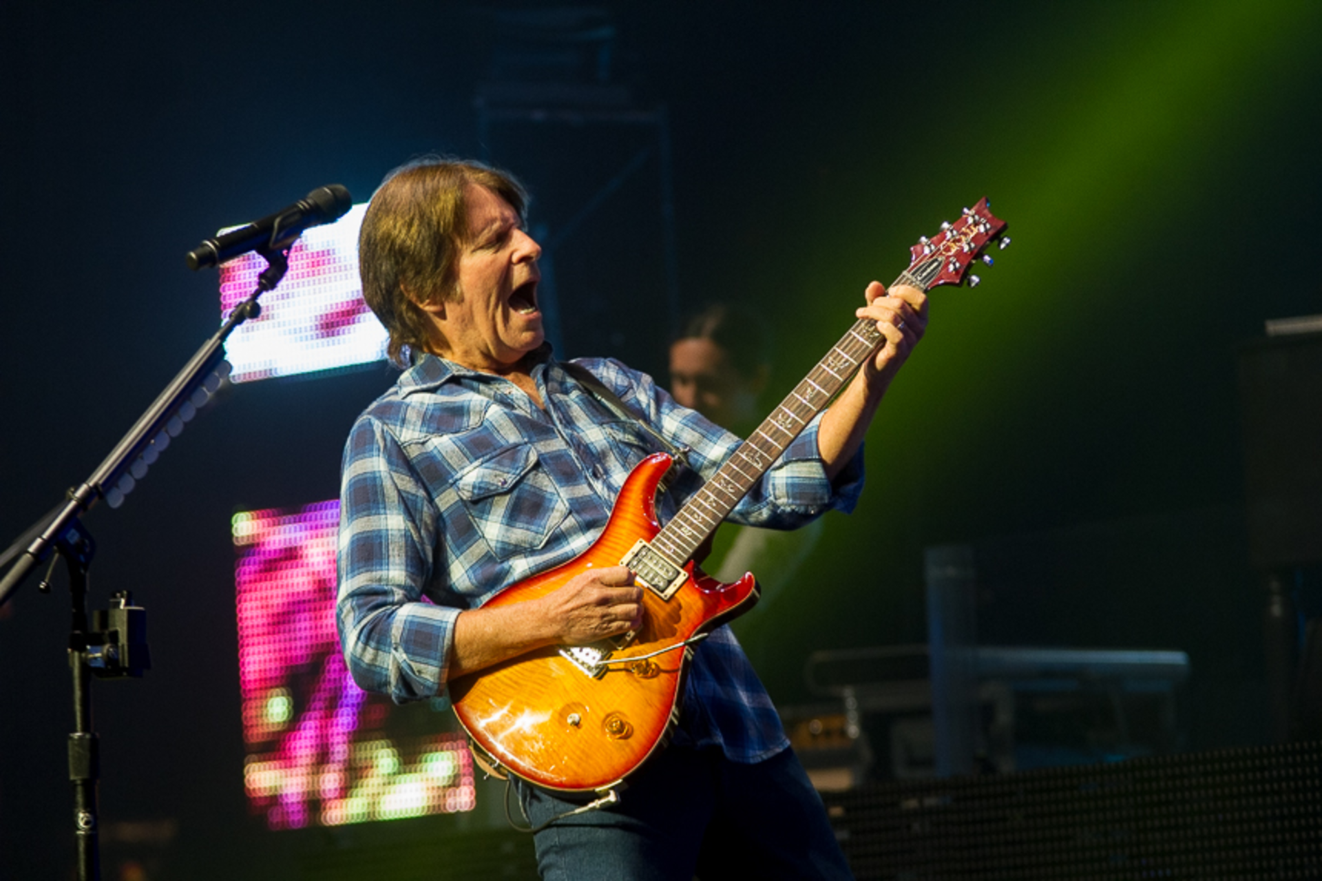 ROCK ICON JOHN FOGERTY LISTS THOUSANDS OAKS MANSION FOR $20 MILLION