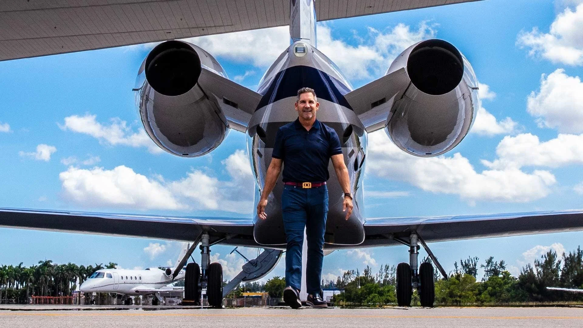 Grant Cardone: Here’s How Higher Interest Rates Can Benefit Buyers of Multi-Family Homes