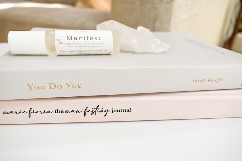 Repost from @_findbliss 💝🥰

The essentials 🙌🏼   I love pairing my manifesting roller with a crystal and self-development book (shout out to @themanifestingjournal &amp; @sarahknightauthor) 

#manifesting #manifestingdreams #manifestingmagic #mani