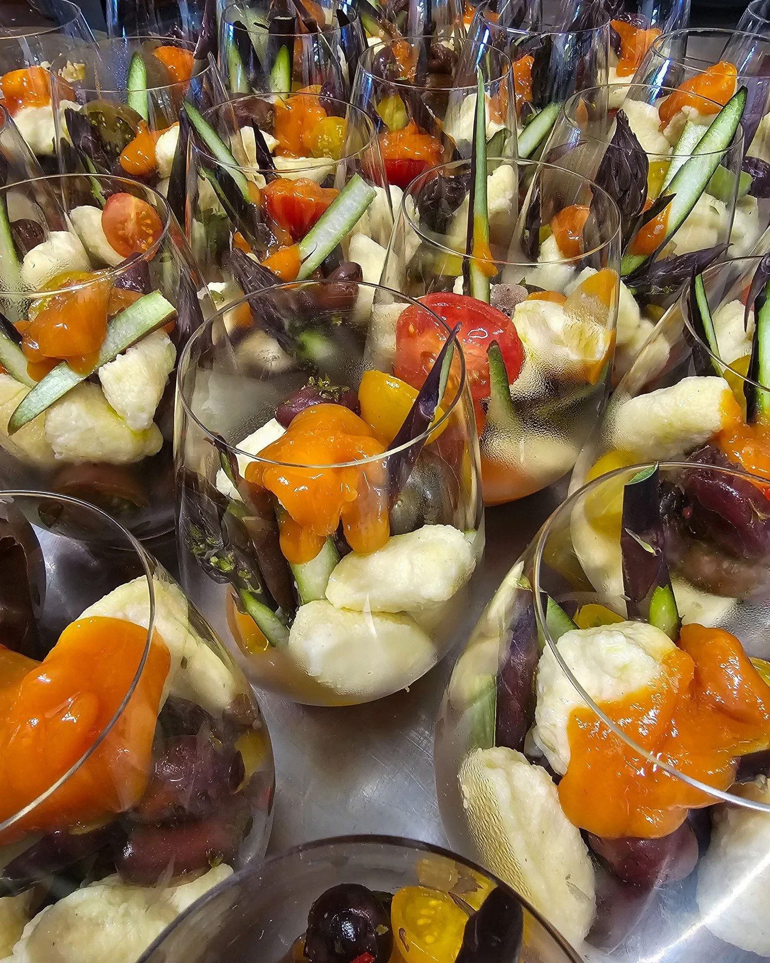 the last supper club of the year!
14 tapas dishes, 2 chefs, 1 fun night. 

swipe through to see a few of the last supper tapas dishes.

thanks to everyone who's come along throughout the year. 
supper club will be back and better than ever, in autumn