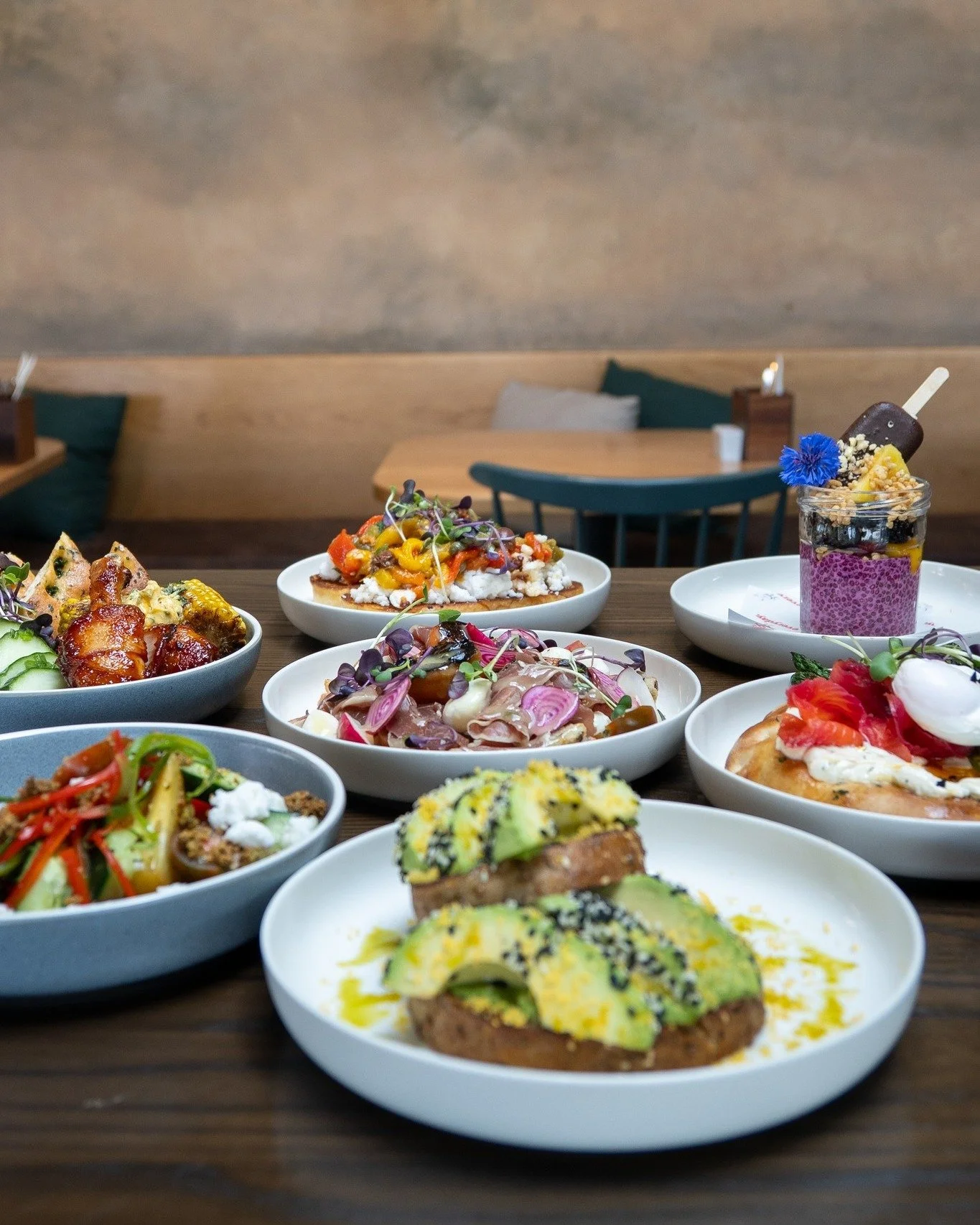 summer is here,
and so is our summer menu.
bright colours and fresh flavours, just what you want on a hot day. 
come and try it for yourself!